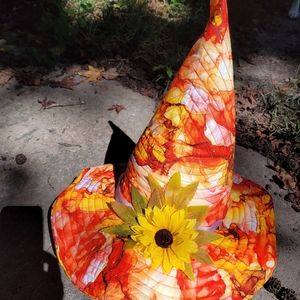 Autumn swirls witch hat